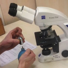 Pulizia e allineamento obiettivo microscopio biologico geass